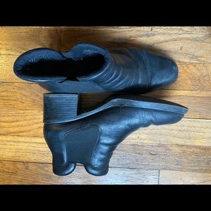 Women’s black size 8 heeled ankle boots